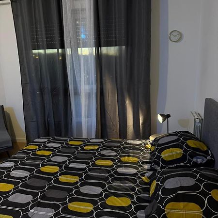 Appartements Sully Мант-ла-Жоли Екстериор снимка