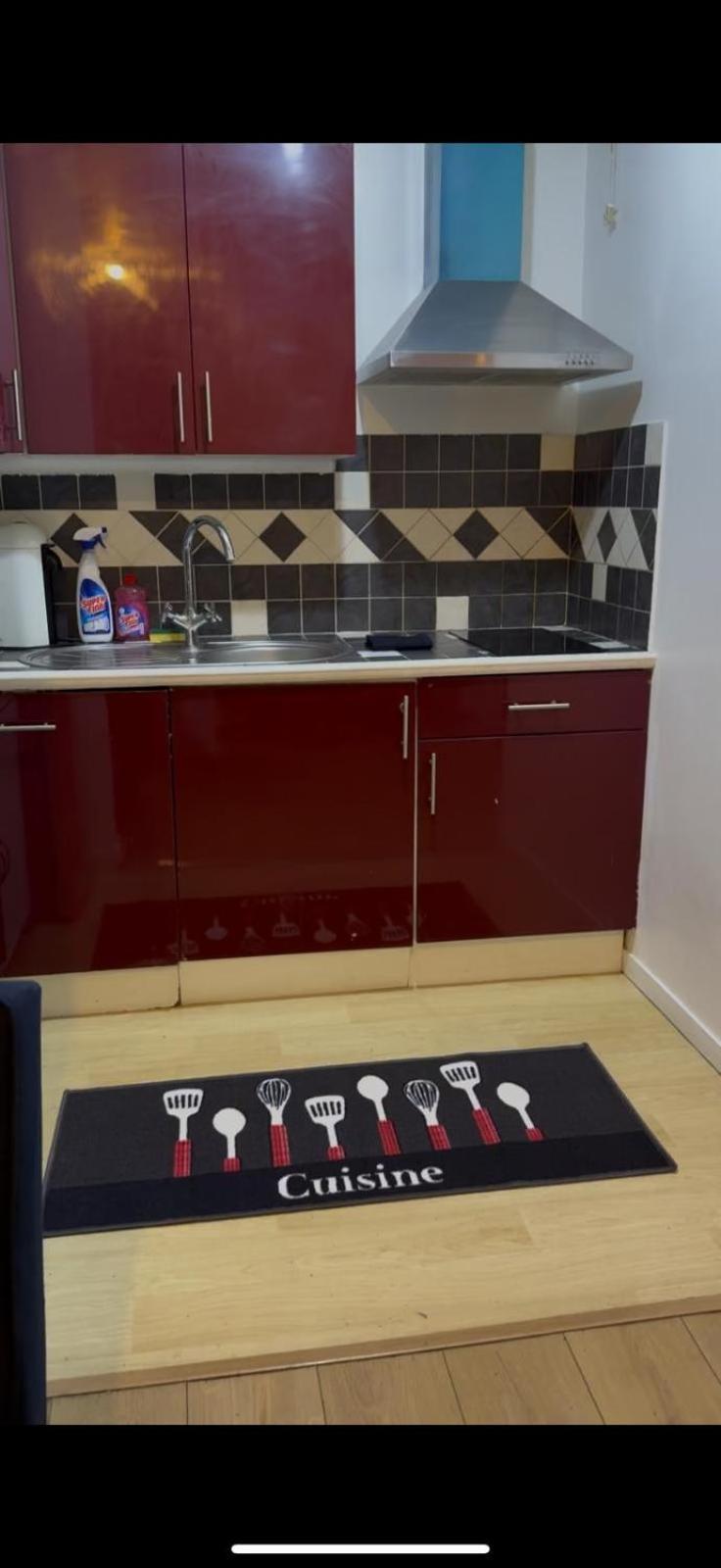 Appartements Sully Мант-ла-Жоли Екстериор снимка